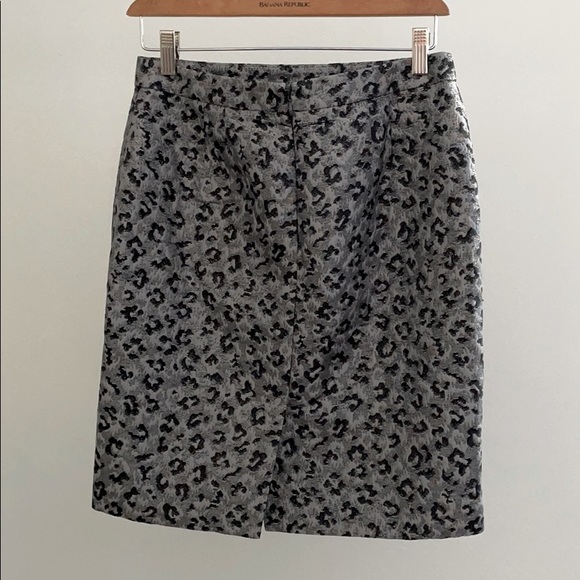 Snow leopard metallic pencil skirt size 2 - Picture 3 of 5